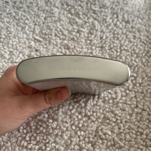 Stainless steel 8oz flask - Picture 5 of 7